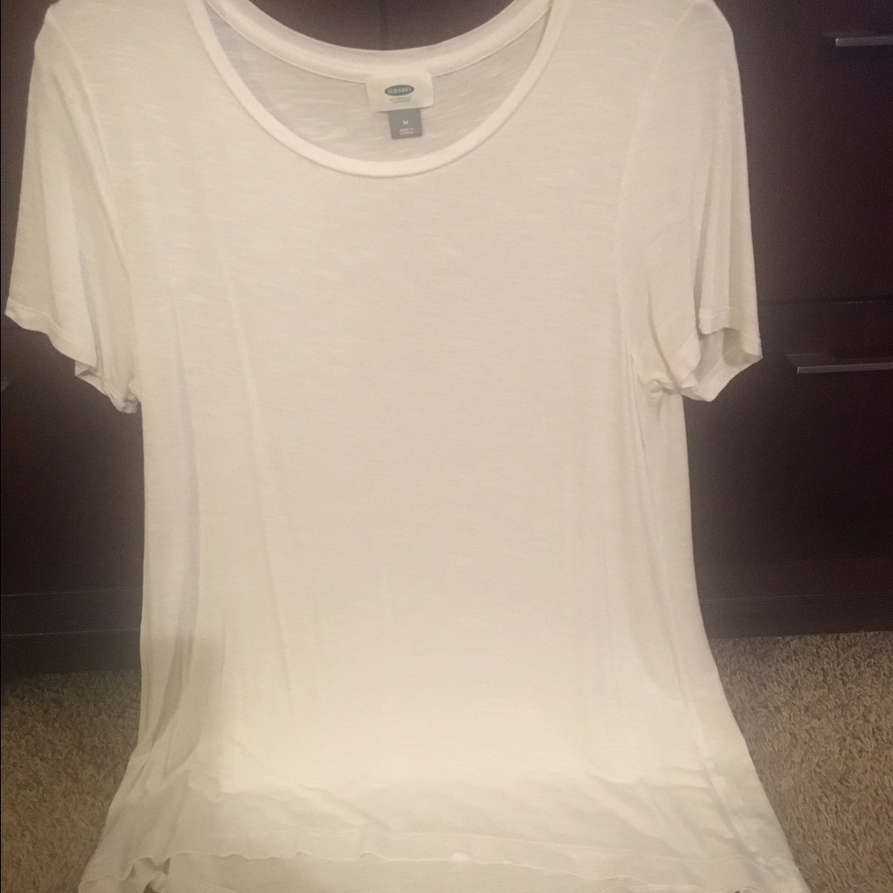 White tee, Old Navy size medium never worn