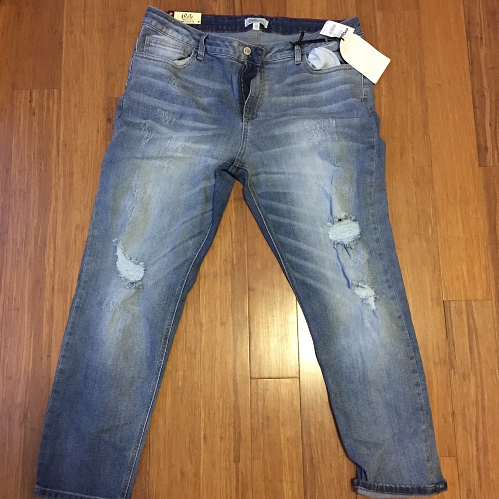 New Plus size distressed boyfriend jeans SZ 18