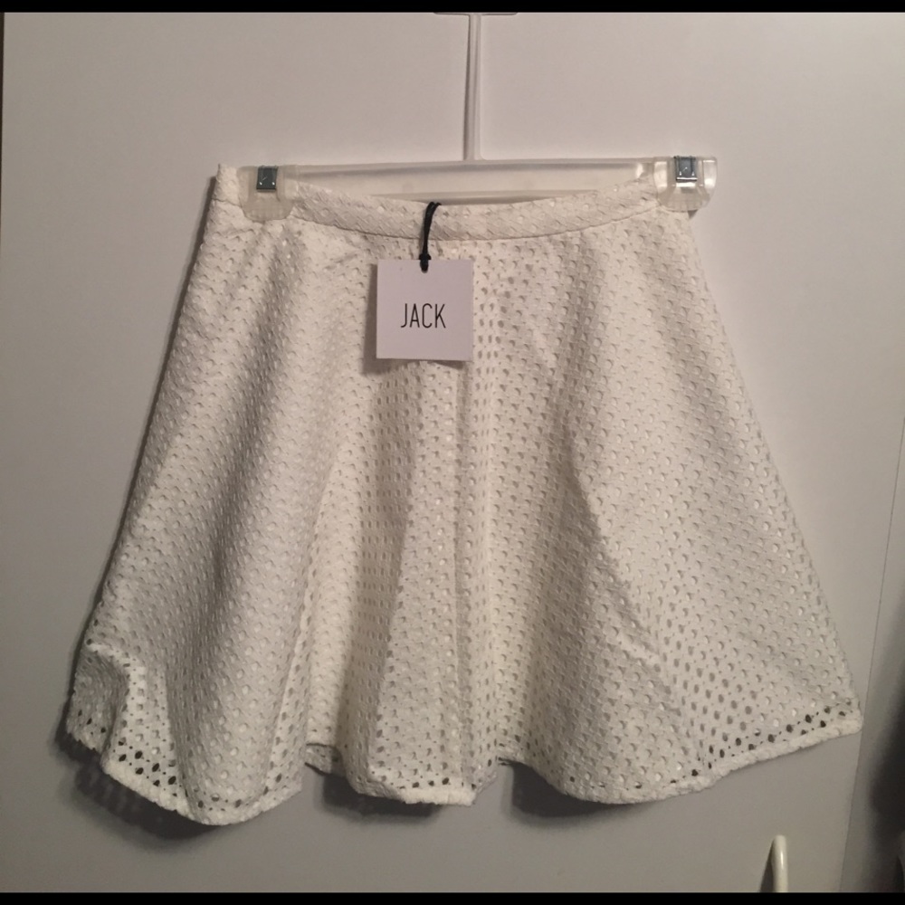 White linen skirt 🌹 🌺