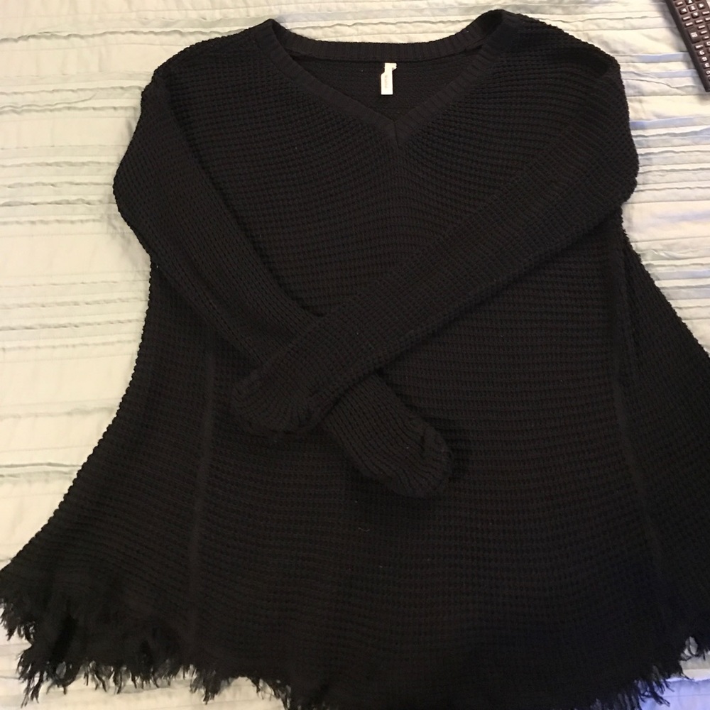 Super comfy black fringe sweater