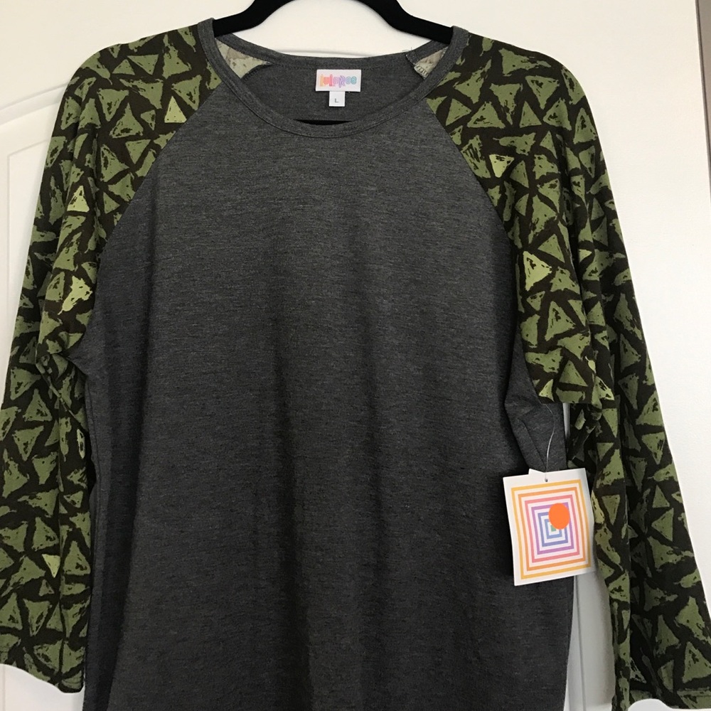 Lularoe Randy tee