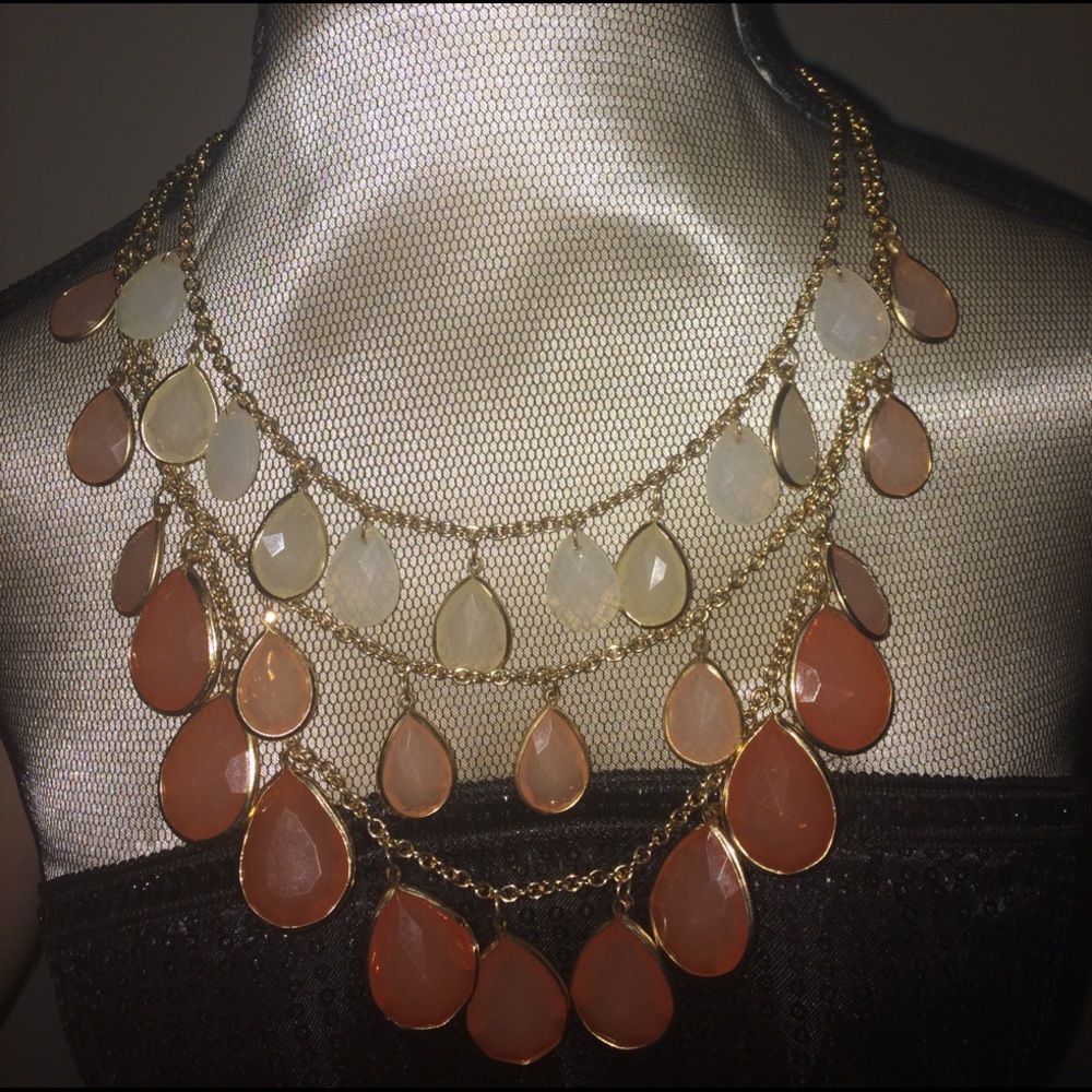 Pink ombré necklace.