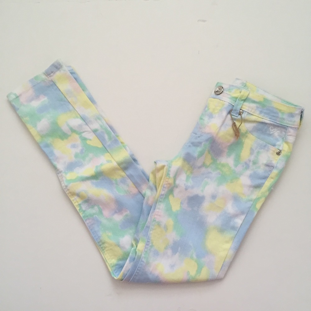💚NWOT SKINNY COLOR JEANS