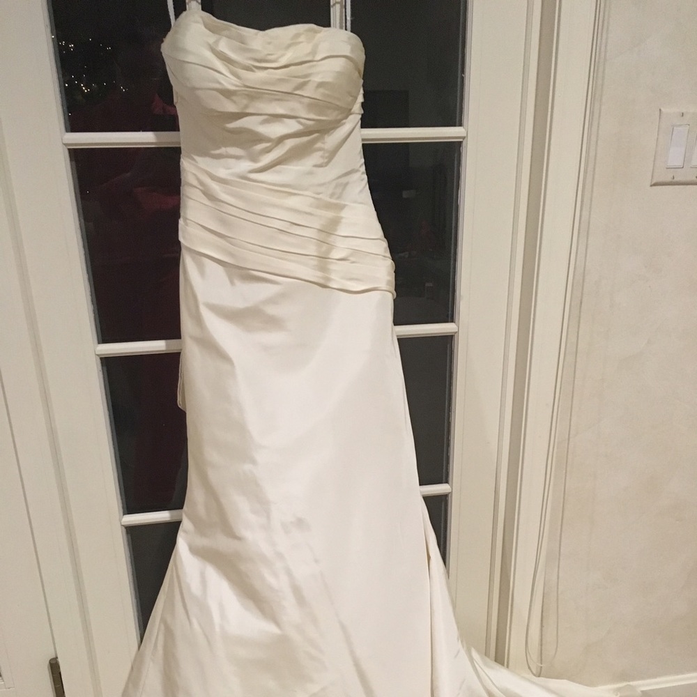 Vera Wang wedding dress