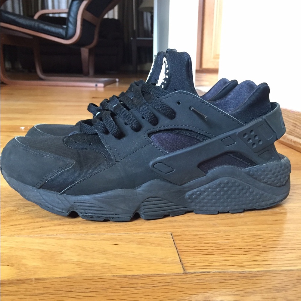 Nike Air Huaraches - Men's