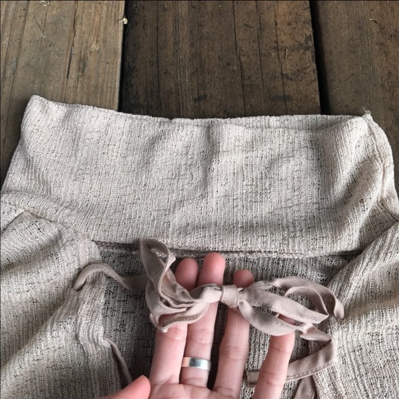 🎉just In🎉Bell Sleeves Backless Lace Up Mock Neck - Picture 4 of 7