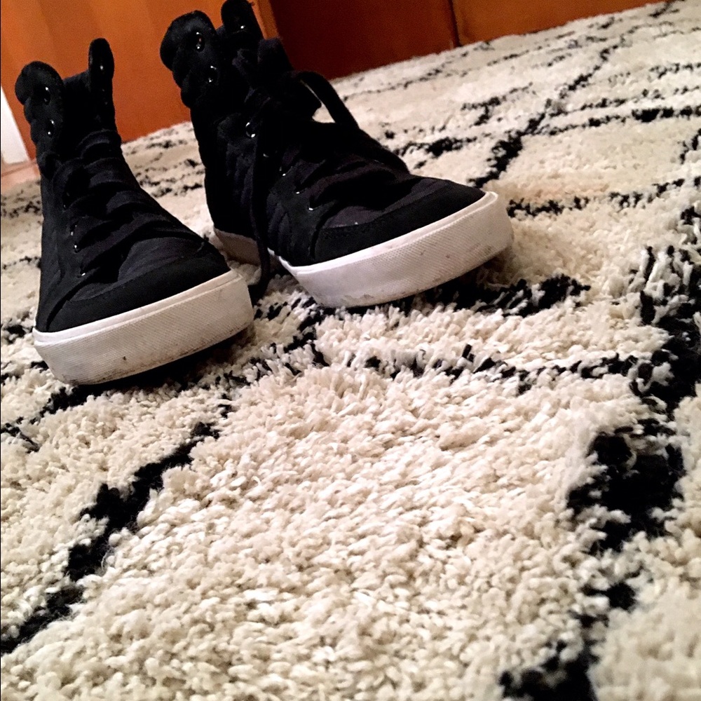 Old Navy Shoes Size 5 kids High tops