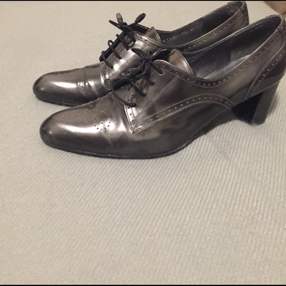 Stuart Weitzman oxford heels