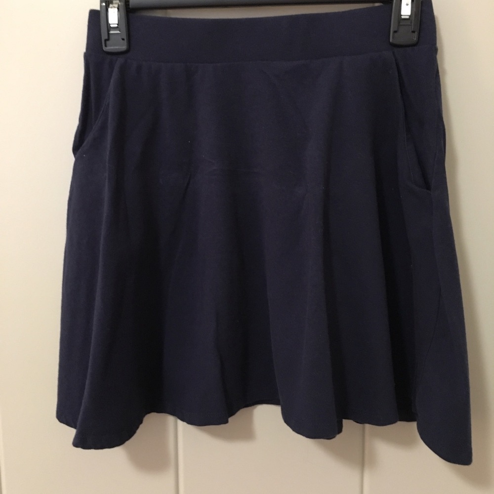 Navy blue skater skirt from H&M