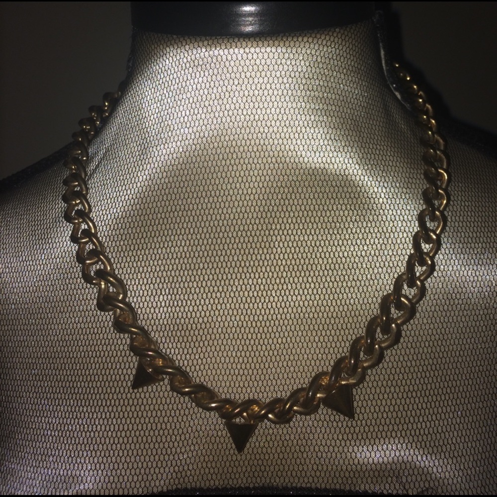 Gold chain necklace.