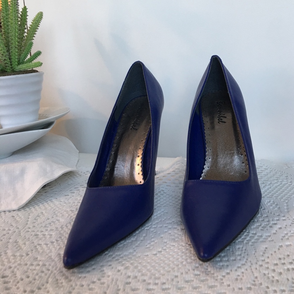 Navy Pointed Toe Heels
