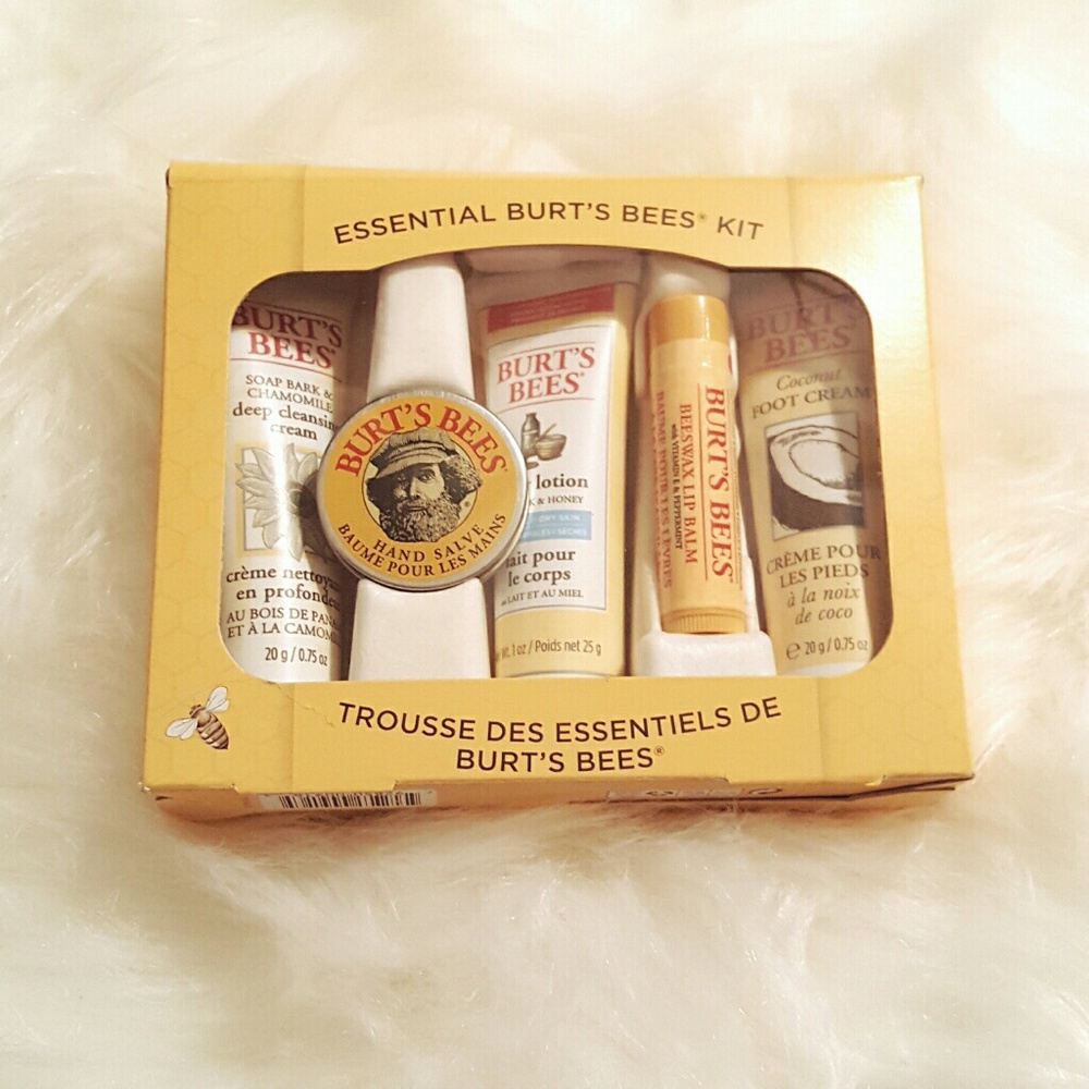 Burt's Bees Essential Burt's Bees Kit Gift Set