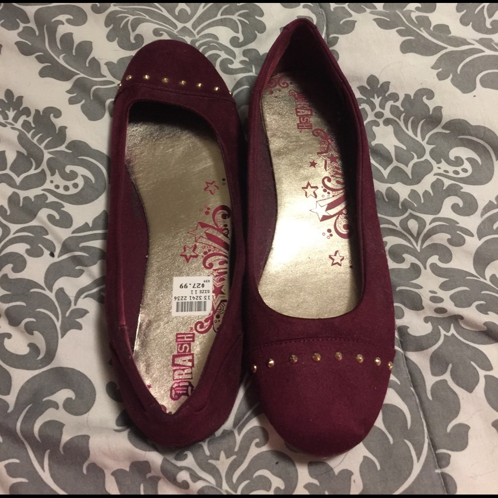 Gold Studded Burgundy Flats