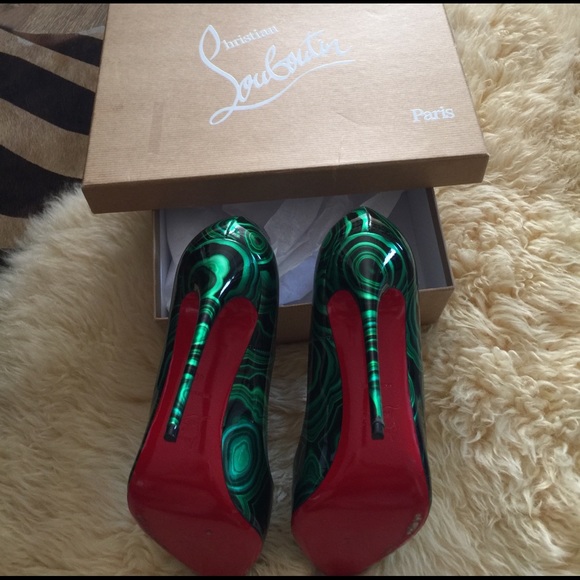 SOLD ****Christian Louboutin So Kate Malachite - Picture 2 of 8