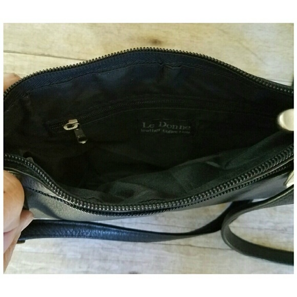 Black Purse with shoulder strap NWOT - Picture 4 of 6