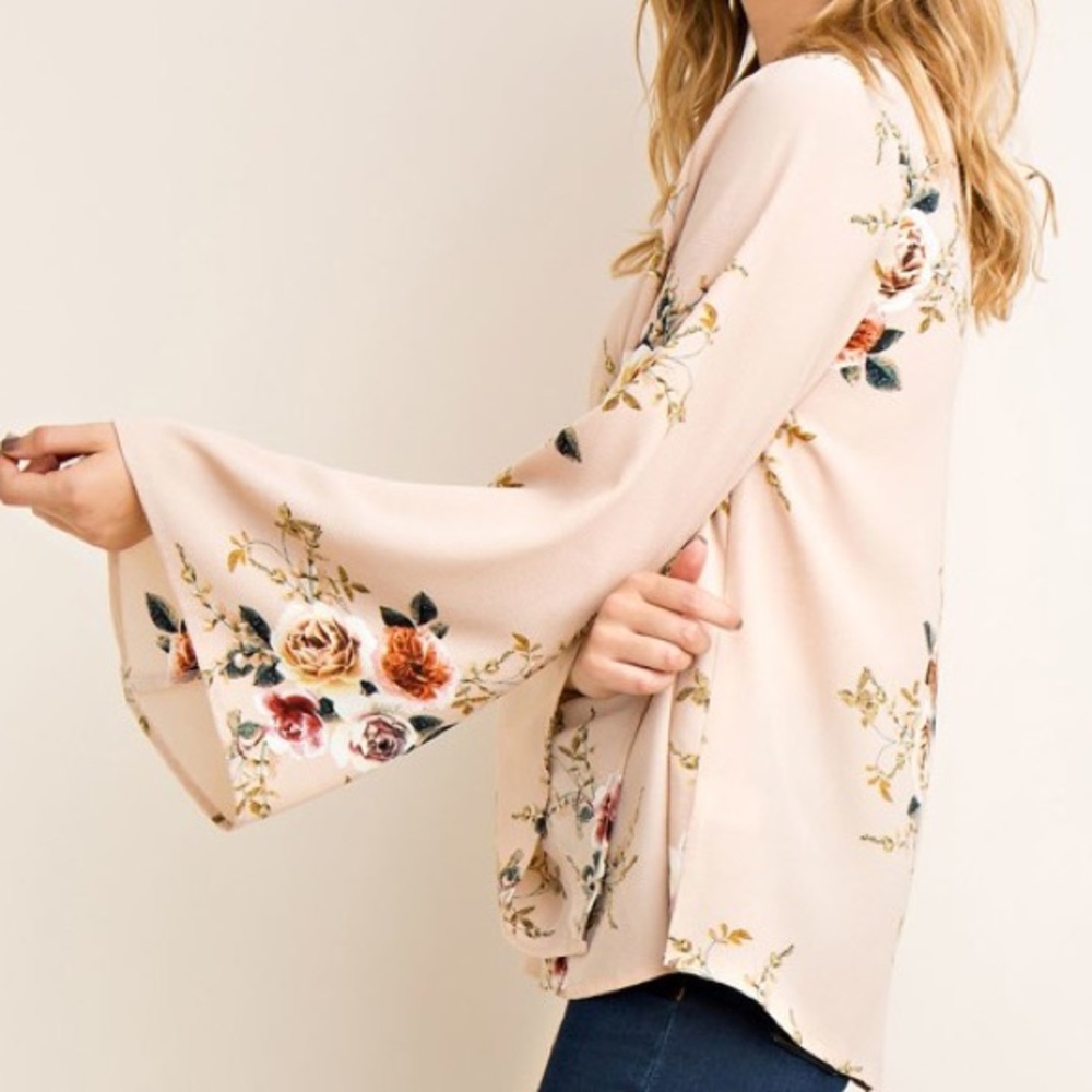 FLASH SALE!!! Ivory Floral Blouse~ - Picture 4 of 4
