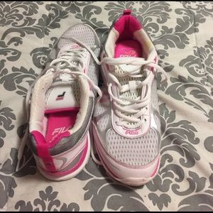 Fila Size 10 Athletic Sneaker