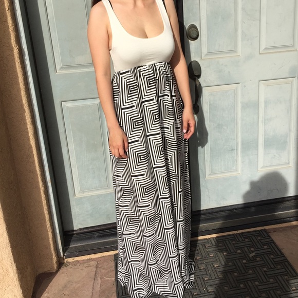 Women sleeveless long maxi casual dress - Picture 2 of 3