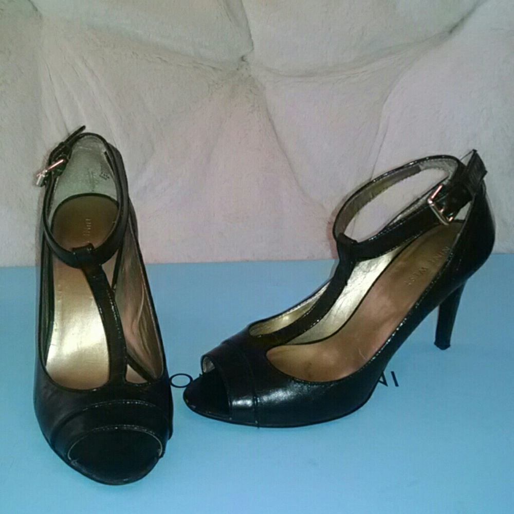 Nine West T-strap Heels