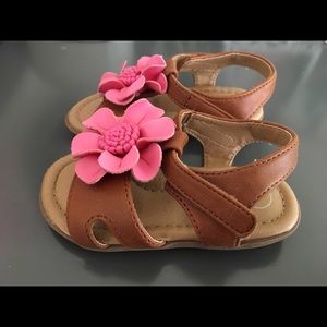 Genuine kids sandals for baby girl! Lightly used