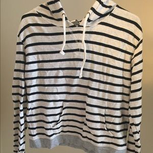 Fashion light sweatshirt.