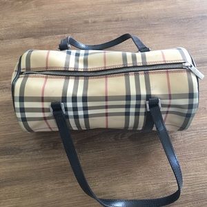 Burberry purse.