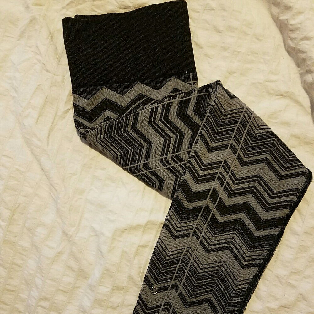 Lululemon yoga pants
