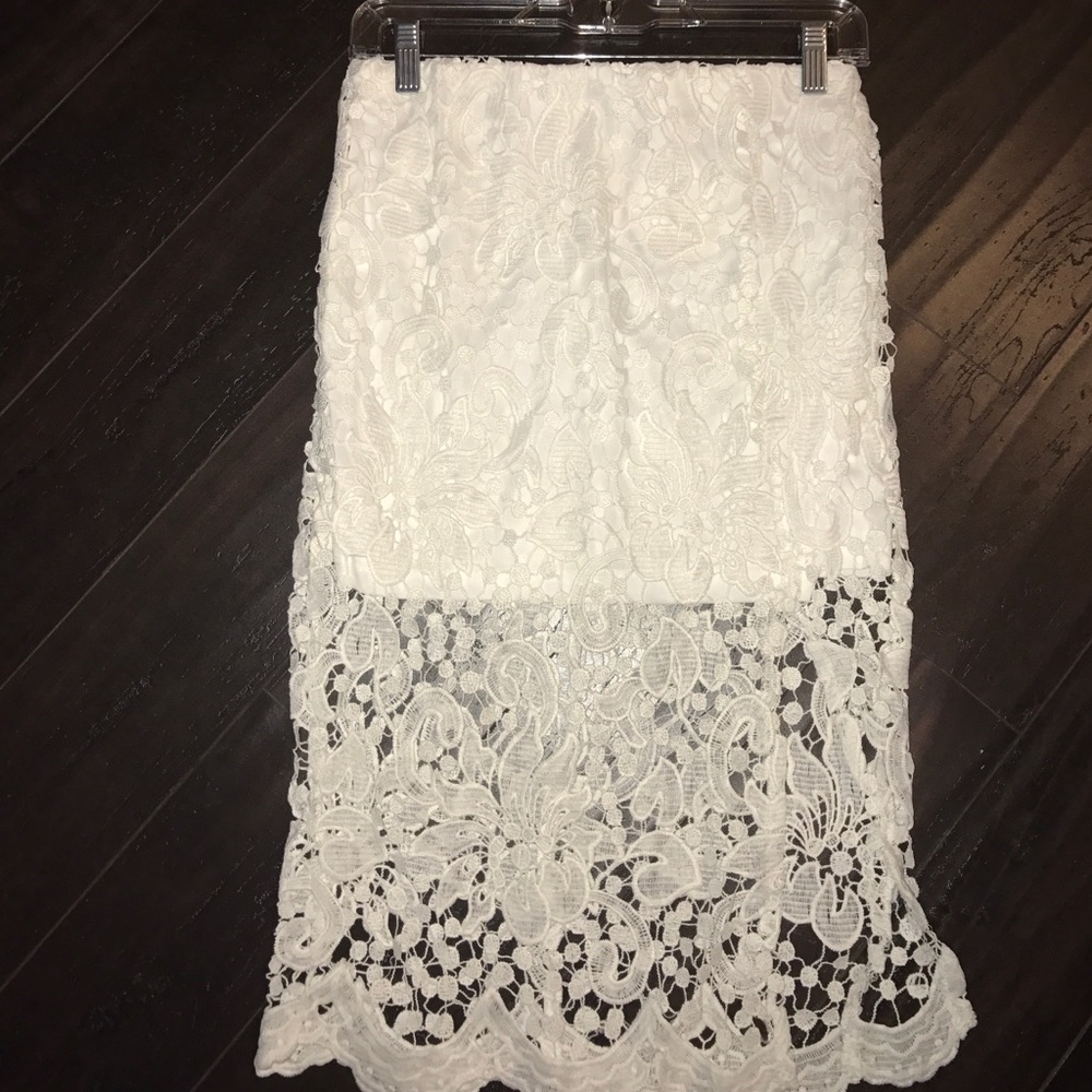 WHITE FLORAL LACE pencil skirt, sheer at bottom
