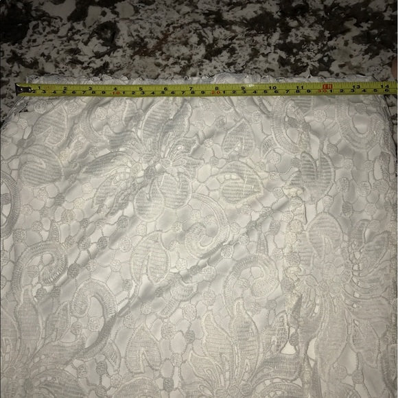 WHITE FLORAL LACE pencil skirt, sheer at bottom - Picture 5 of 7