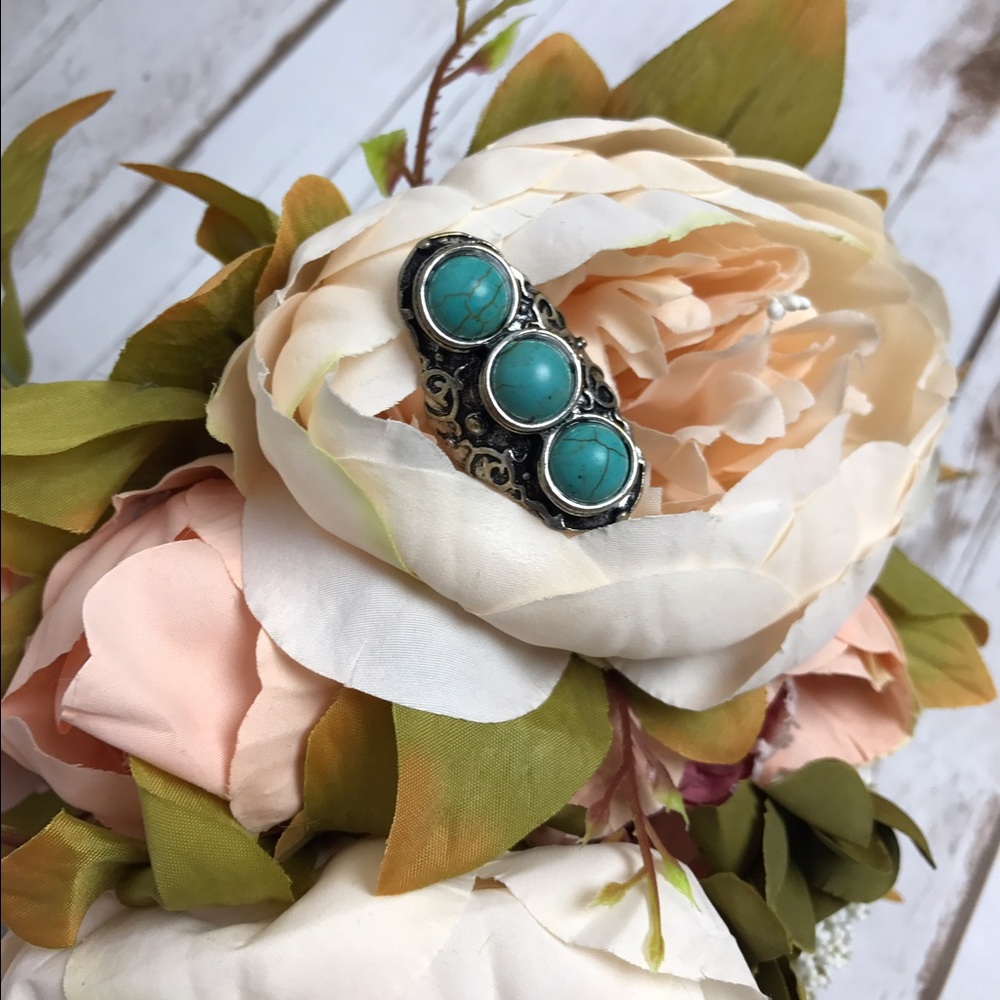 ⭐️BOGO 50% off-Vintage looking turquoise ring