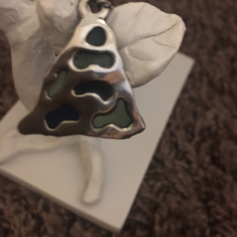 Earring - Picture 3 of 3