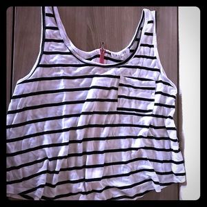 Summer crop top in small