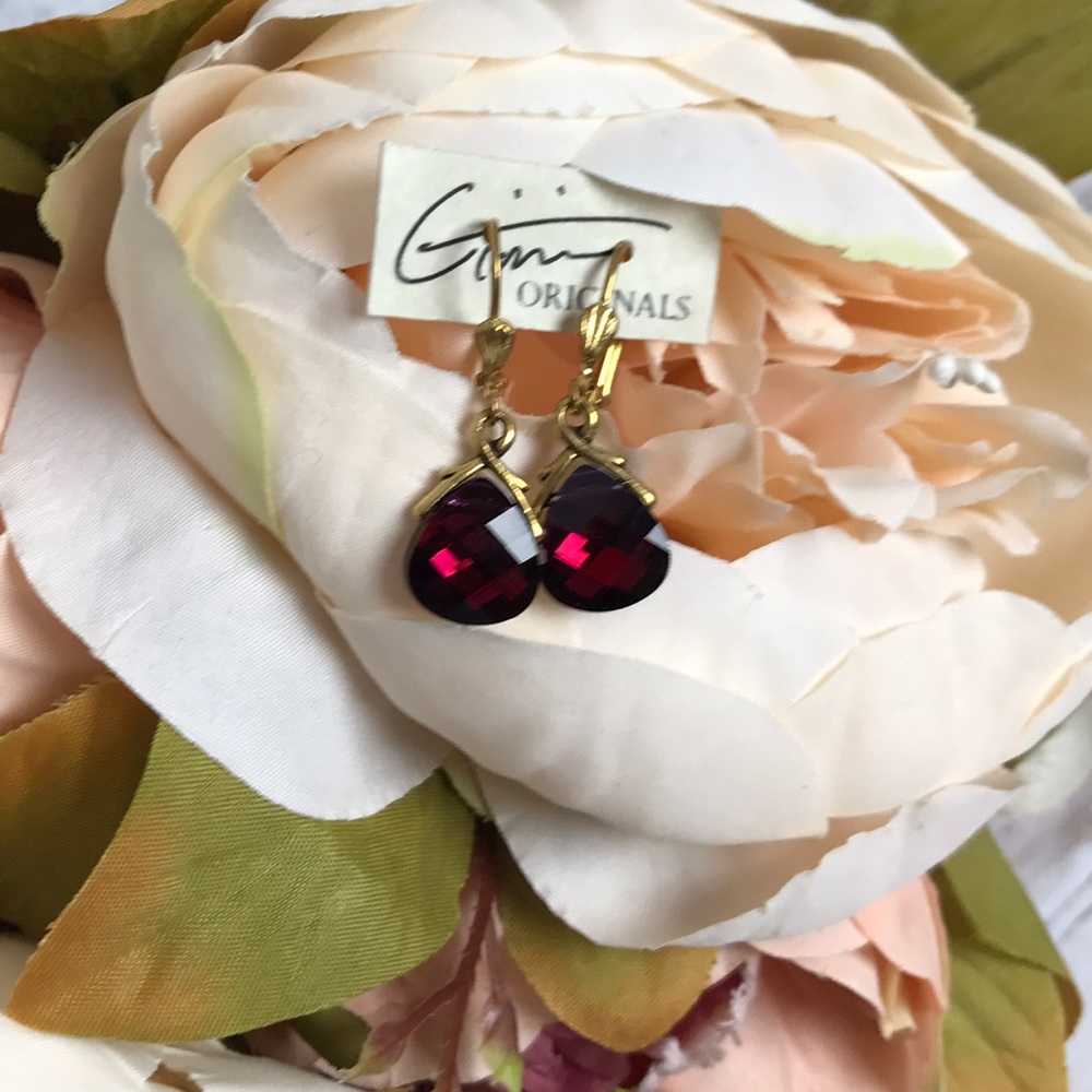 Reddish purple sparkle boutique earrings