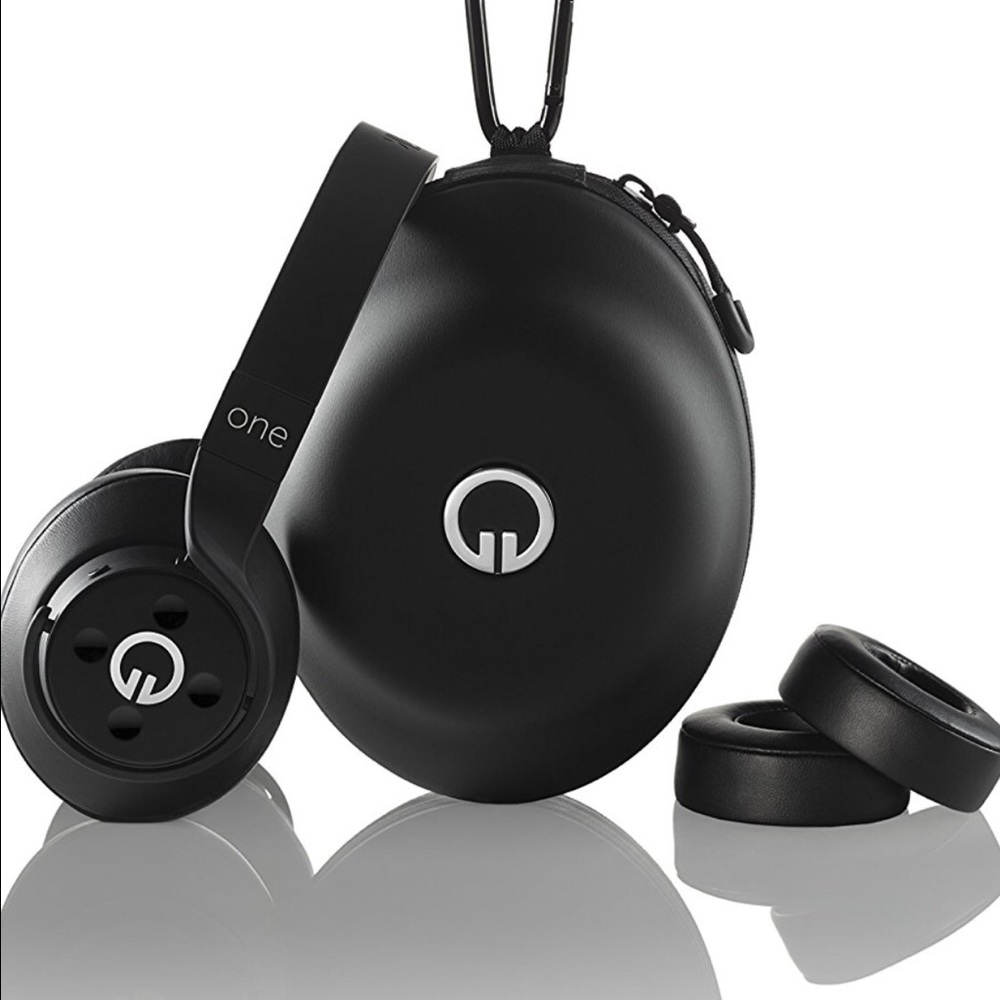 HEADPHONES - Picture 2 of 2