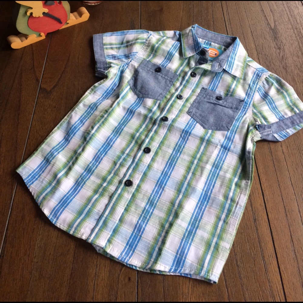 EIGHTY-EIGHT Plaid Button Down Shirt