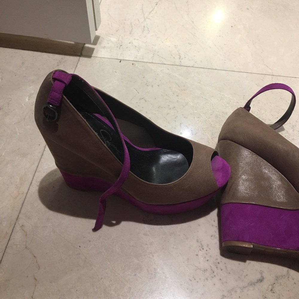 Heels - Picture 4 of 4