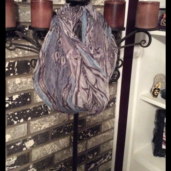 Free add on Infinity scarf ✨ - Picture 1 of 2