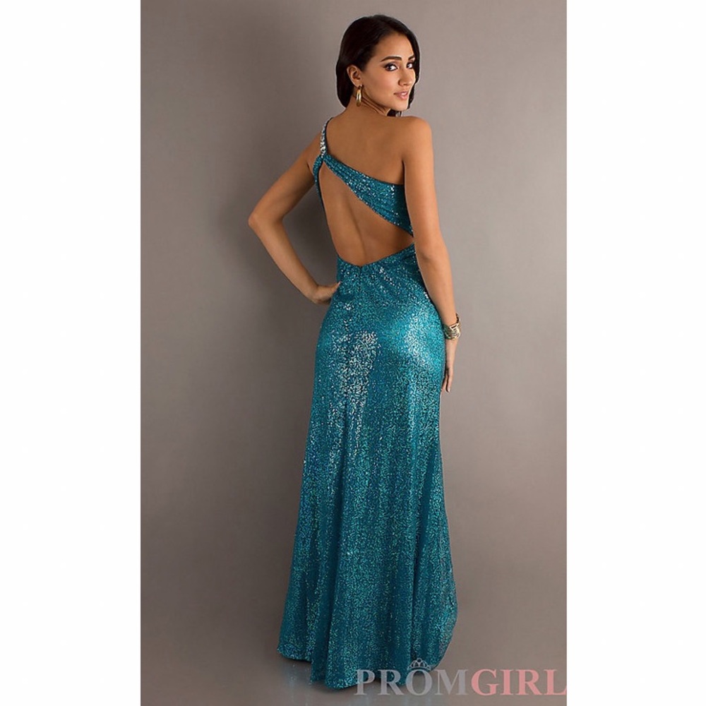 Turquoise sequin prom/homecoming dress