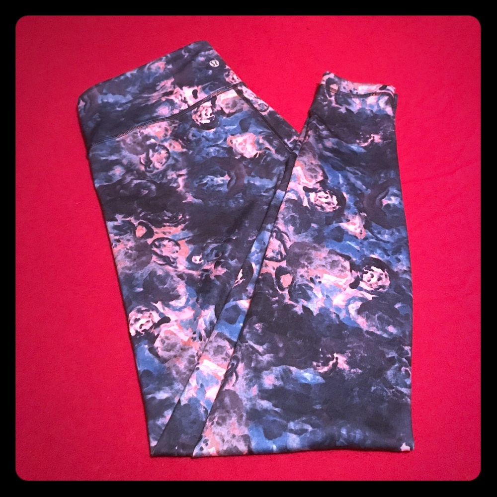 Lululemon size 10 wonder under leggings