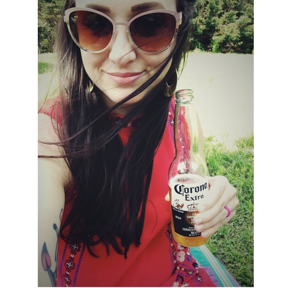 Meet your Posher, Andrea - Picture 1 of 1