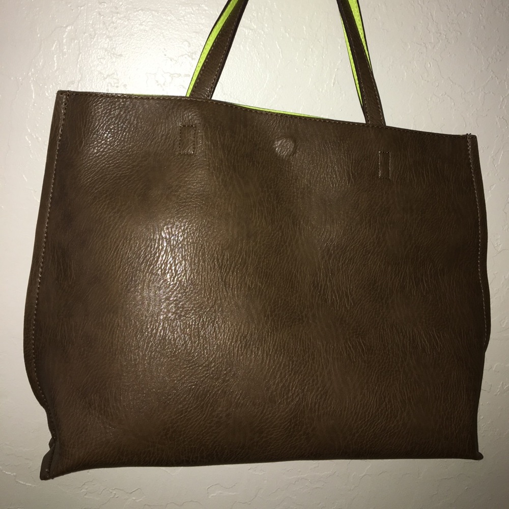 NWT Street Level tote