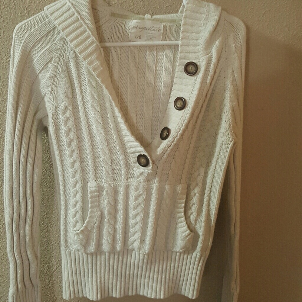 Pullover sweater
