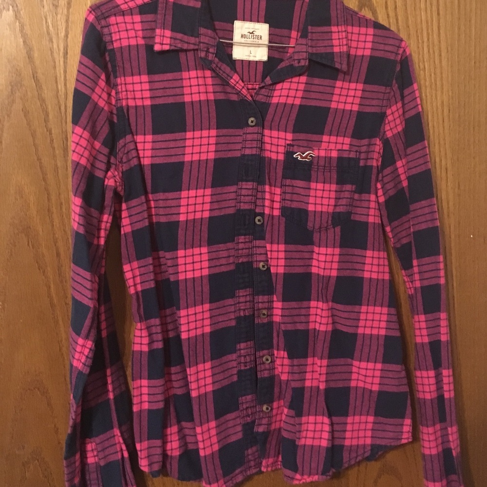 Hollister pink and navy plaid shirt