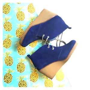 SPERRY ⛵️🌊 Blue Suede Harlow Wedge