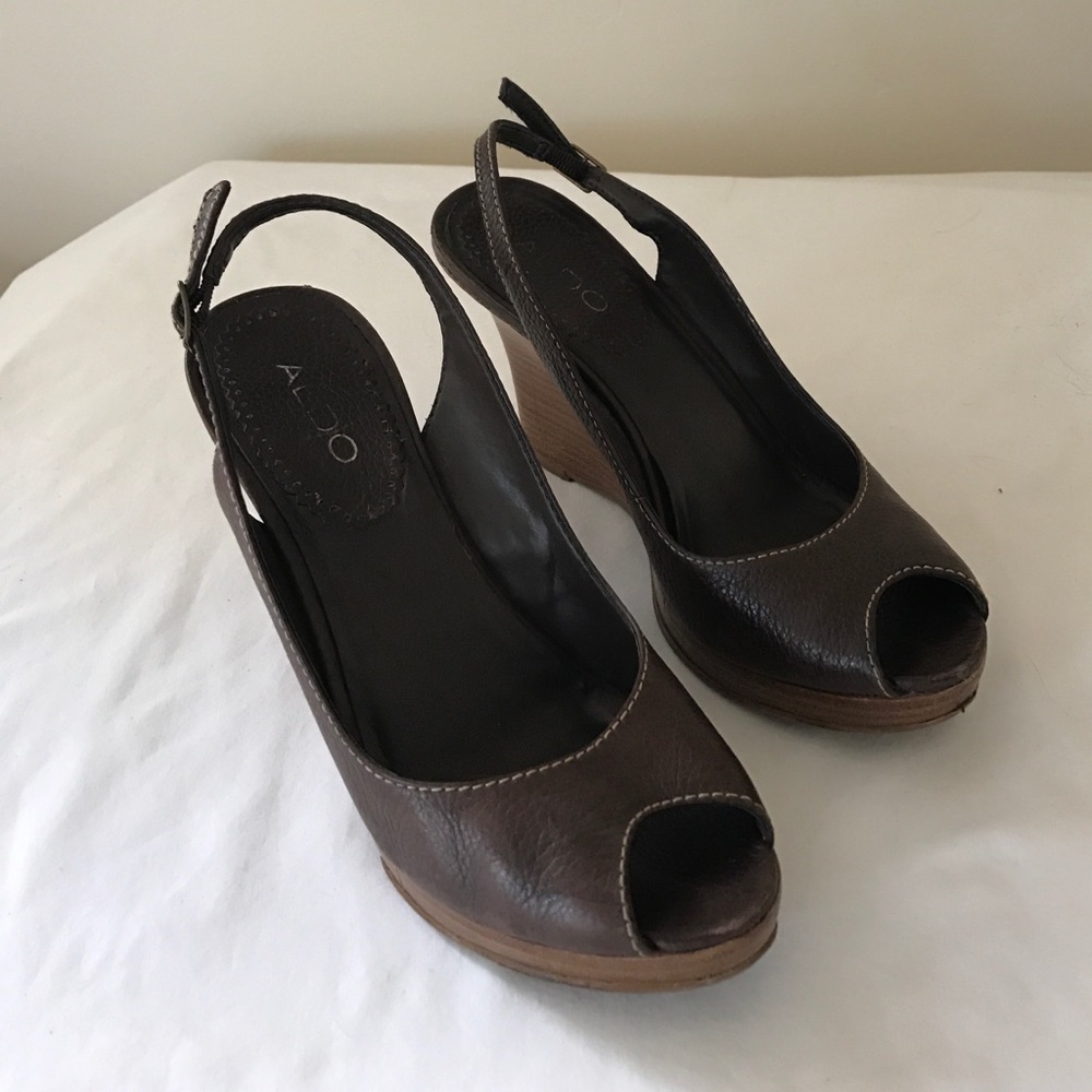 Aldo brown wedges (Avenable)Size 38