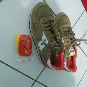 Saucony shoes