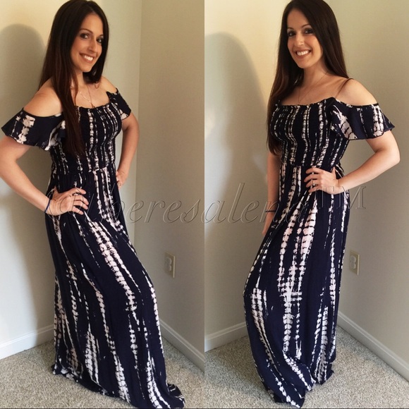 🎉5/27 Host Pick 🎉Tie Dye Maxi Dress - Picture 2 of 4