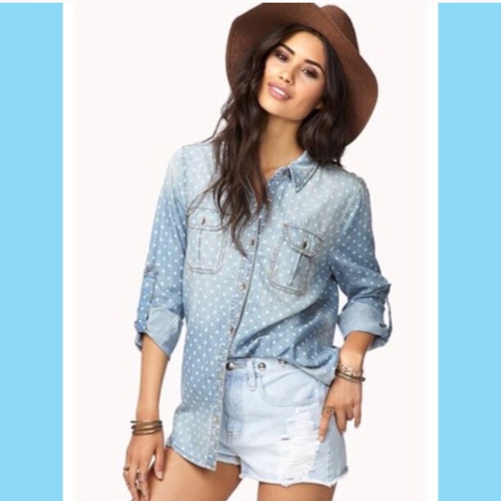 Polkadot Chambray shirt. Forever 21