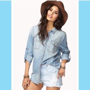 Polkadot Chambray shirt. Forever 21