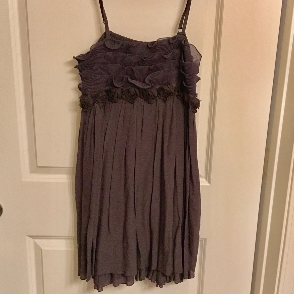 Gray tunic dress with roses